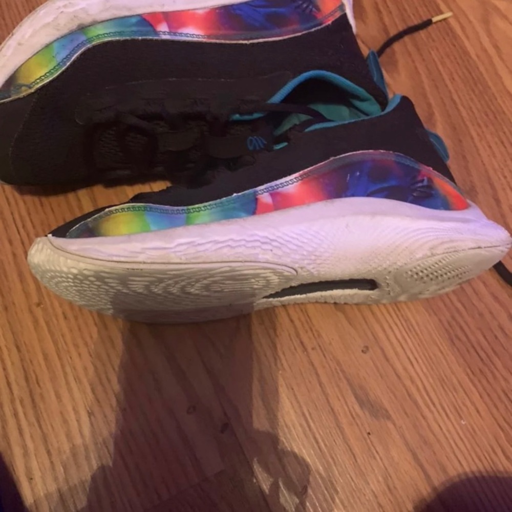 Steph curry basketball shoes size 3